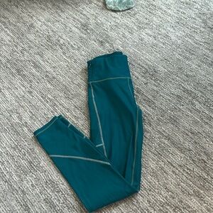 FABLETICS BLUE LEGGINGS